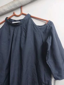 VERO MODA Brand .Cold Shoulder Top
