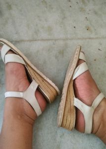 Comfortable Wedge