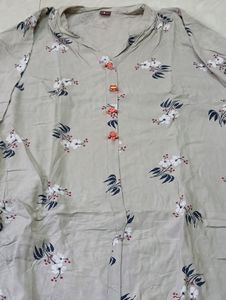Kurta With Beautiful Flower Design In Blue Colour