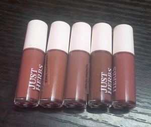 Herbs Enriched Matte Liquid Lipstick Kit