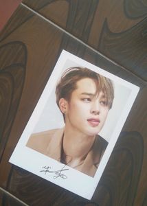 BTS JIMIN PHOTOCARDS WITH HIS SIGNATURE AND GET BTS LOGO PHOTOCARD AS FREEBIE (6+1=7) PHOTOCARDS