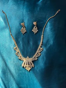Woman’s jewelry set necklace, Jhumka earring Chan