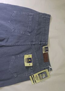 Zaara Straight Fit Jeans