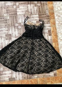 Beige Dress With Flower Lace Detailing 🕸️🖤