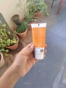 Derma Co Pore Minimising Sunscreen