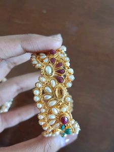 Jeweled Bangle Set