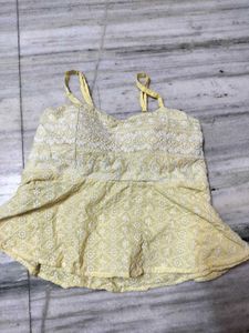 Pretty Yellow Crop Top (Padded)🎀😙