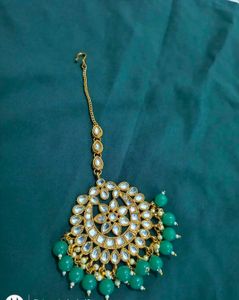 Elegant Crystal Maang Tikka