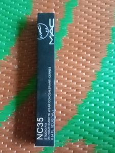 NC 35 MAC CONCEALER