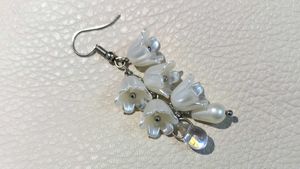 Pearl Lily Drop Earrings – Dreamy Floral Elegance