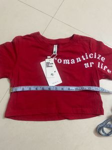 Red &#39;Romanticize Ur Life&#39; Crop Top