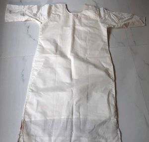 Embroidered White Kurti
