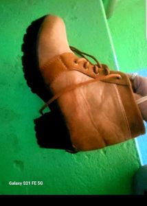 2Heels+1boot+5gifts🎁