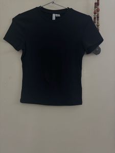 DIVIDED BASIC SOLID TEE