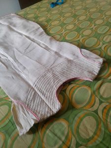 Floral Embroidered Kurta