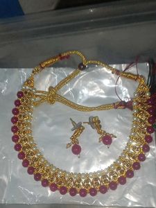 short necklace