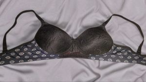 Patterned Trim Black Bra - Size 32B