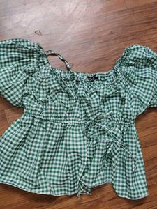 Green Gingham Puff Sleeve Top