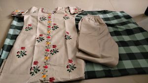 Never Worn New Floral Embroidered Kurta Set