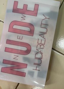 Huda Beauty Nude Pallete