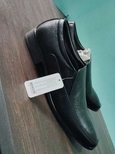 Renon Black Formal Shoes