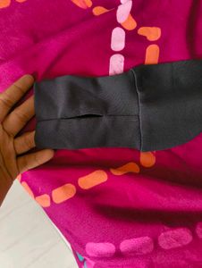 NUSH BLACK JACKET WITH THUMBHOLE