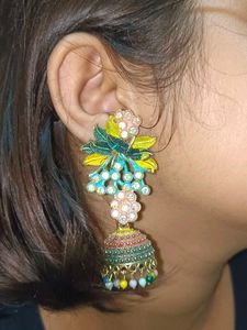 4 Sets Of Vintage Silver Floral Dangle Earrings