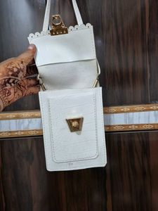 Cute White Croc Embossed Crossbody Bag