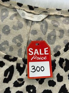 🐆 Wild &amp; Chic Leopard Print Top