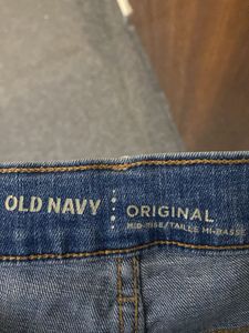 Old Navy Mid-Rise Wow Straight Jeans