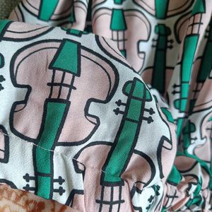 Patterned Blouse with Balloon Sleeves