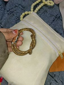 golden magnet Breclate