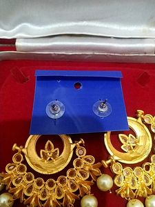 Kundan Earings With FREE Maangteeka