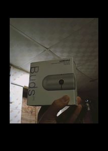 Samsung Bluetooth Earphones 🎶