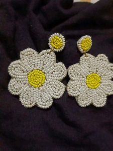Beed Earrings Yellow And White Combo