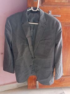 Mene. Blazer It&#39;s Good Condition Used Once Only. There Is No Stains No Any Defect
