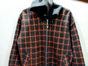 premium mens plaid tartan hooded jacket.(imported)