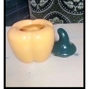 2 Vintage Pepper Teapot