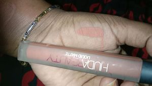 Huda Beauty Liquid Matte Lipstick