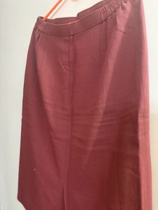 Straight midi Skirt With Back Slit And lining