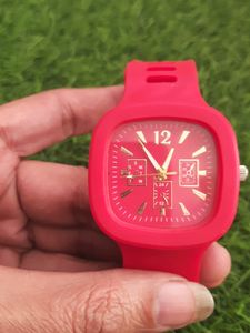 💥 Red Dial Analog Silicone Strap Designer Watch
