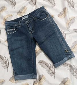 Capri Jeans