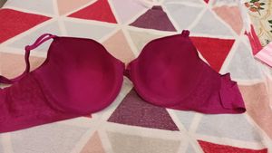 Victoria&#39;s 36DD Bra
