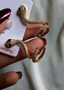 Snake Earing
