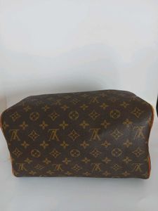 95% Off! Authentic Louis Vuitton Speedy. Free Lock