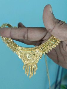 Neckset With Earrings. Super Quality.