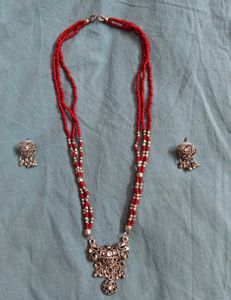 delicate jewellery set