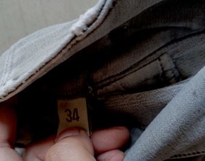 GREY STRETCHABLE WOMENS JEANS