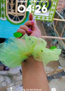 trending ruffle  Scrunchies 🔥