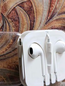 Apple Wired Earplugs | Headphones